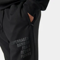 Sort bambus joggingsæt med logo